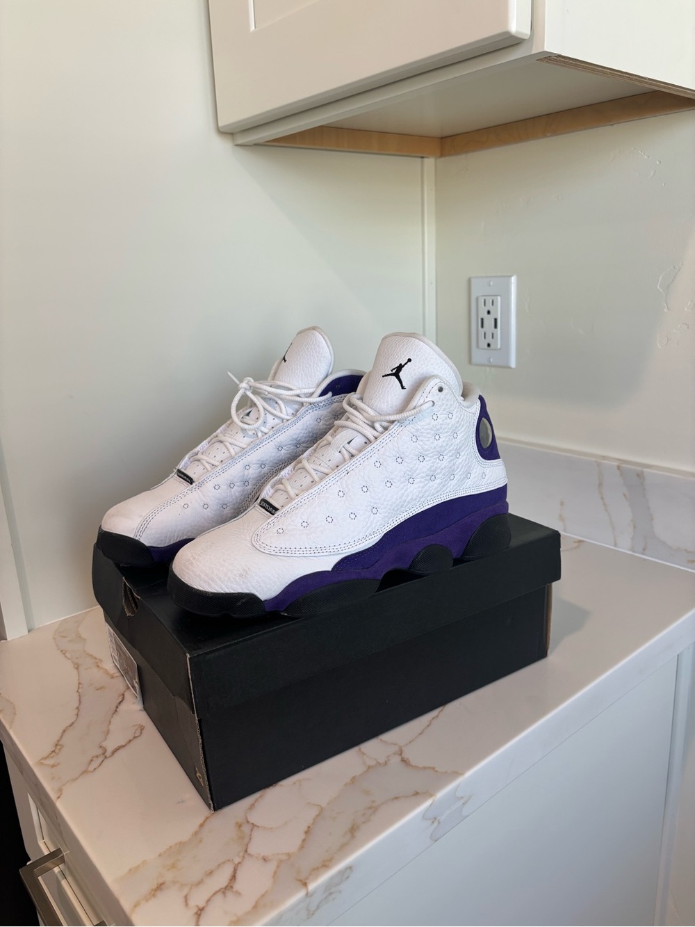 Air Jordan 13 Retro Lakers